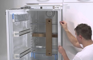 Установка встраиваемого холодильника в Аксай