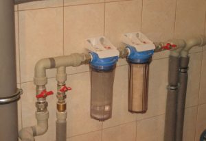Установка проточного фильтра для воды в Аксай