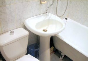 Установка раковины тюльпан в ванной в Аксай